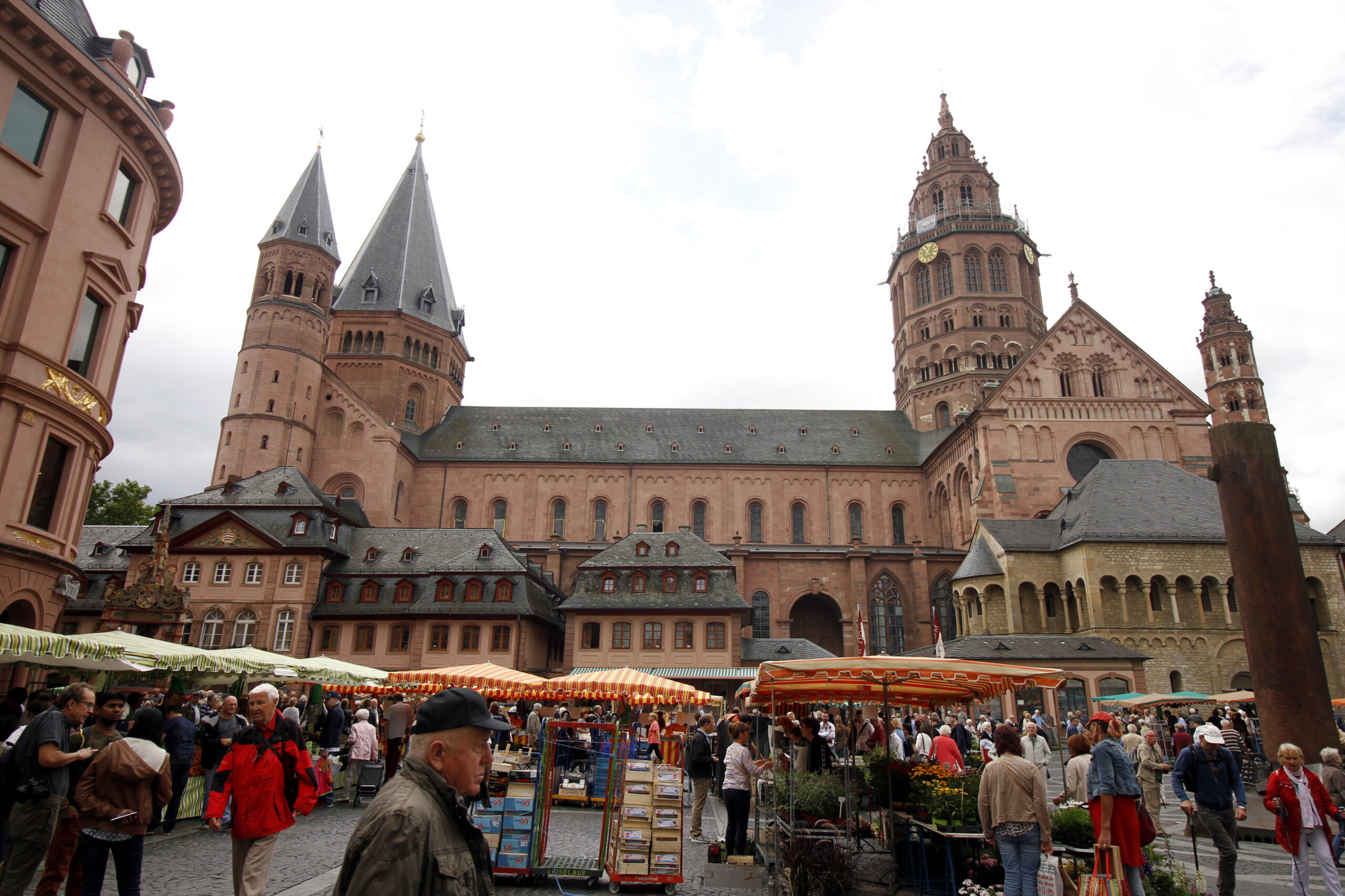 Haus geerbt in Mainz 1 Mainz — Mainzer Dom mit Marktplatz